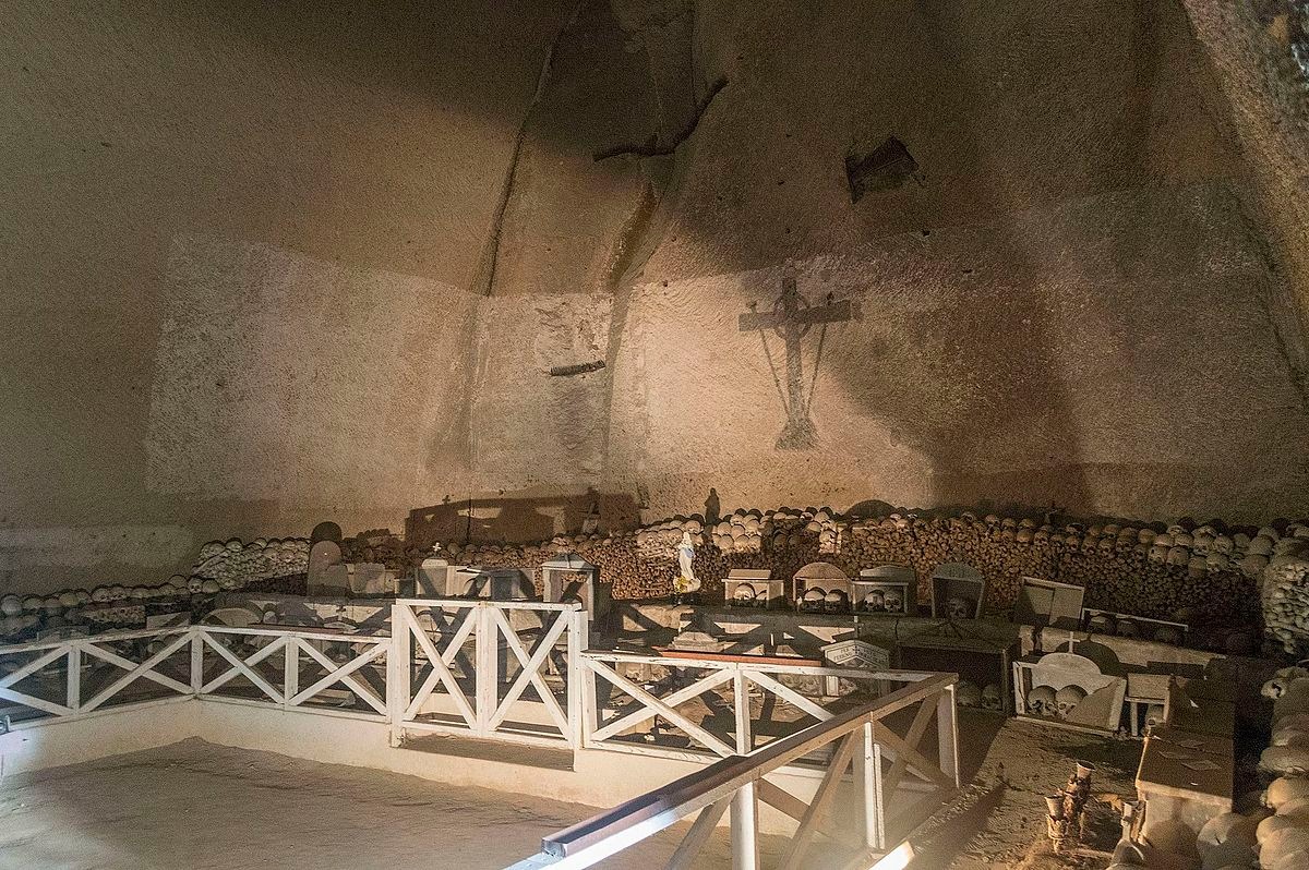 Il Cimitero delle Fontanelle