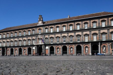 Il Palazzo Reale di Napoli: informazioni e curiosità sulla residenza borbonica