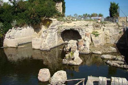 Il Sacello degli Augustali, antico santuario romano