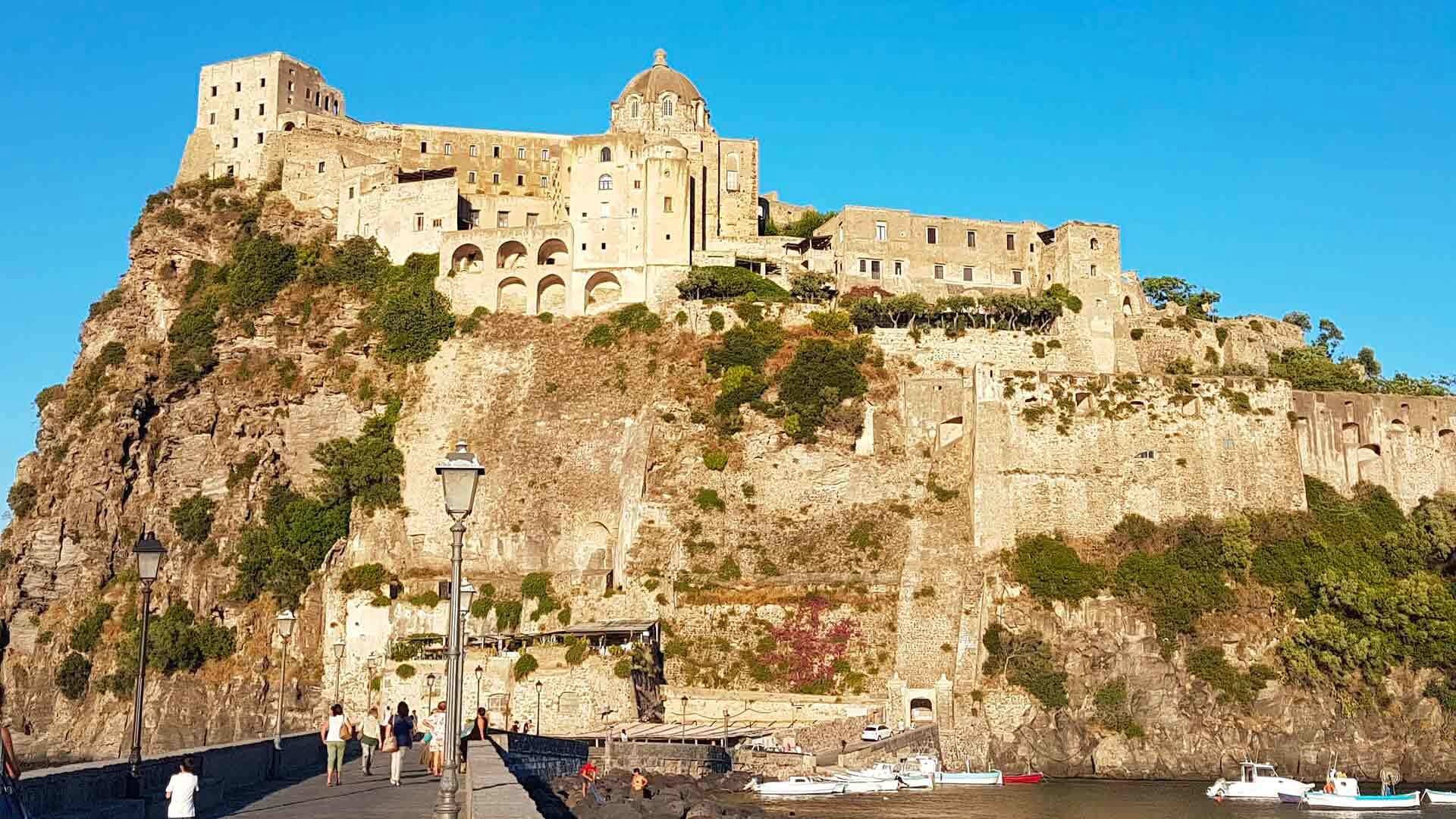 Visita guidata al Castello Aragonese di Ischia con transfer incluso
