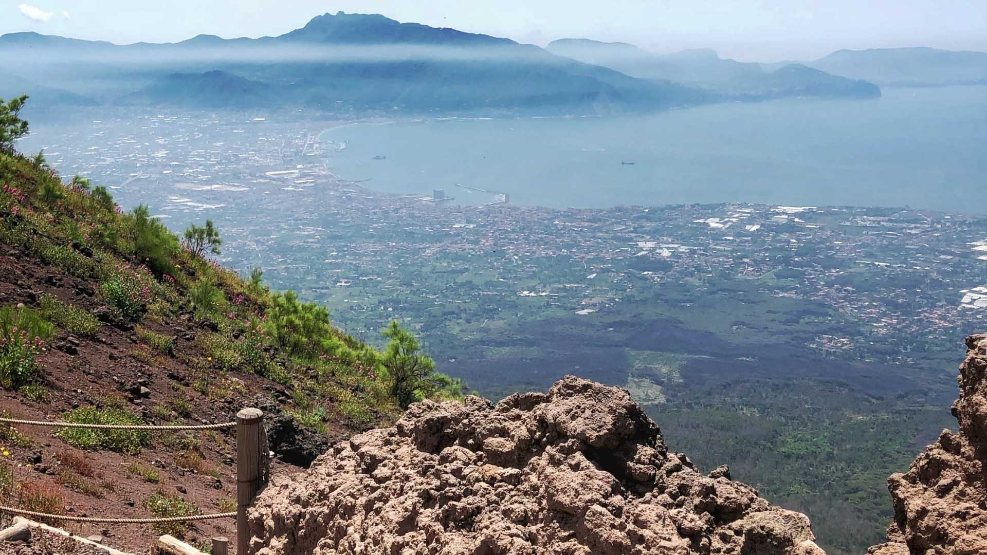 Escursione guidata sul Vesuvio con transfer da Napoli
