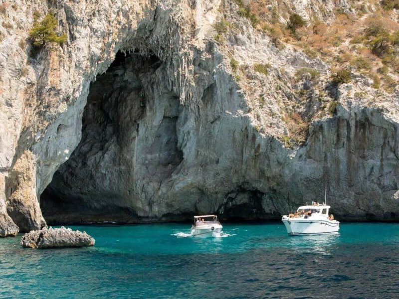 Visita Capri dal mare partendo da Marina Grande