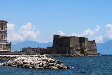 Castel dell’Ovo: tra storia e leggende