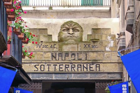 Tour del centro storico di Napoli con opzione saltafila a Napoli Sotterranea