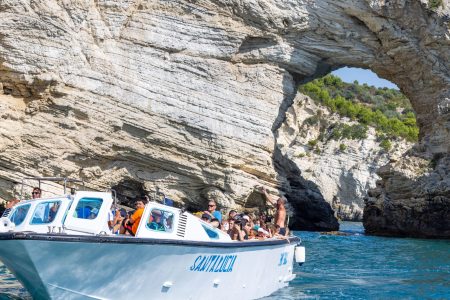 Escursione in barca lungo la costa Garganica a Vieste