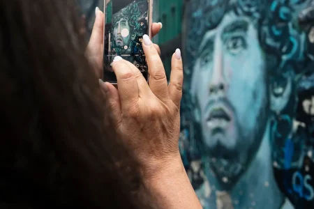 Tour della Street Art e Storico attraverso i Quartieri Spagnoli di Napoli