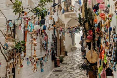 Visita guidata a Polignano a Mare ed Alberobello in partenza da Bari