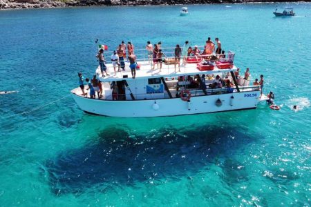 Excursion en bateau de 4 heures dans le golfe de Santa Maria di Leuca avec arrêts baignade et apéritif à bord