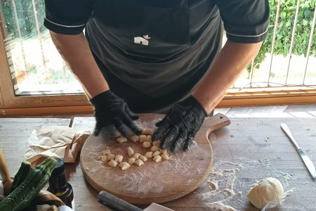 Cooking Class al tramonto in zona Vesuviana con cena in vigna