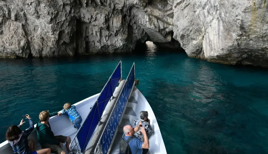 Amplify your travel experience