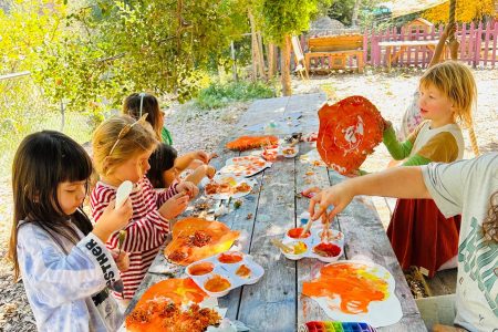 Percorsi Educativi e Creativi in Fattoria: Sensi, Pittura, Lettura e Gioco per la Scuola dell’Infanzia
